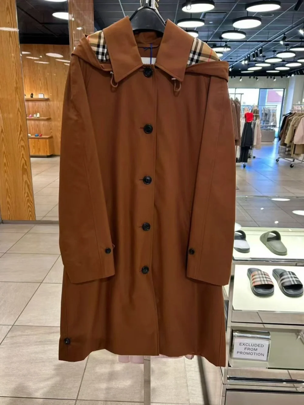 Sale ends 5/1 Burberry Women’s Hooded Single-Breasted Coat with hood New US4 - Picture 3 of 13